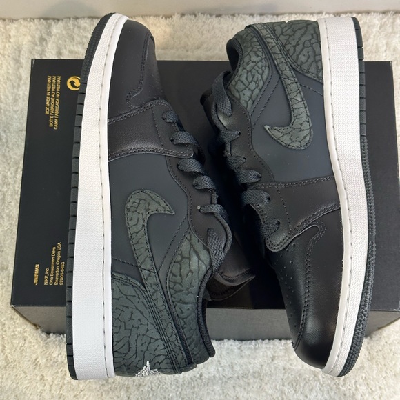 Jordan Women's Sneakers Black and Gray - Picture 6 of 13